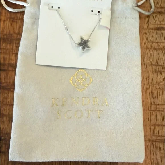 Kendra Scott Jae Star Short Pendant Necklace